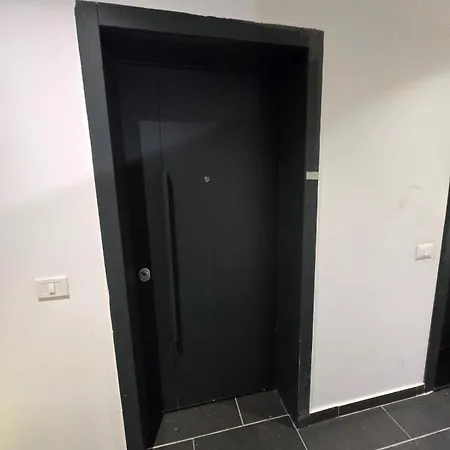 Select 6 Apartmán