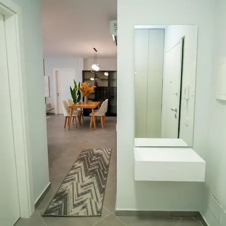 Select 6 Apartmán