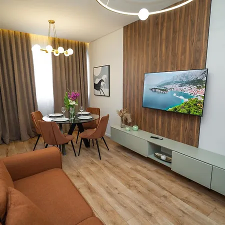 Select 6 Apartmán *