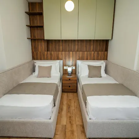 Select 6 Apartmán
