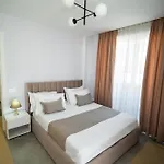 Select 6 Apartment
