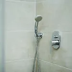 Apartment Select 6 *