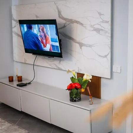 Select 6 Appartamento *